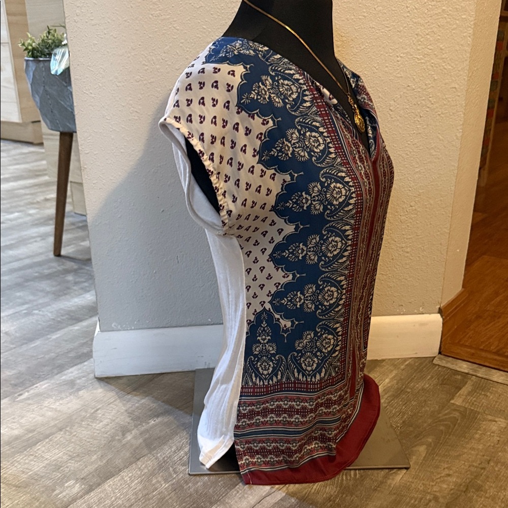 Women's Multicolor Patterned Top - Picture 4 of 12